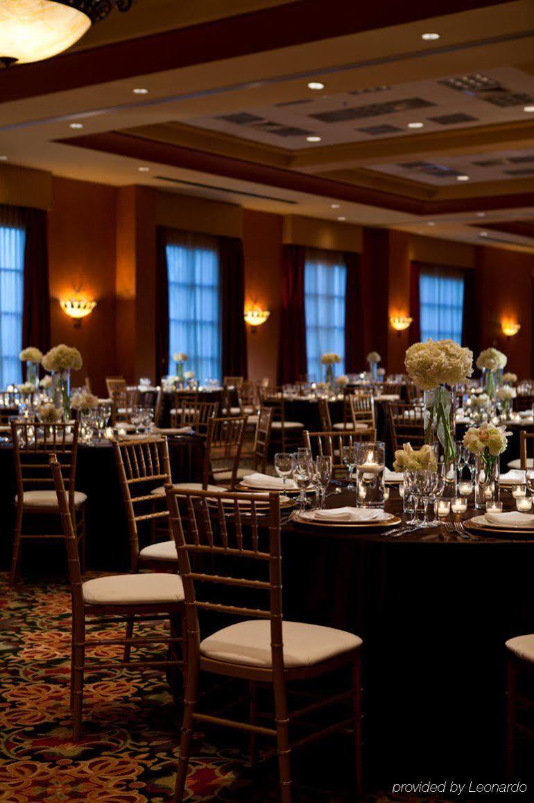 Renaissance Tulsa Hotel & Convention Center Restaurant bilde